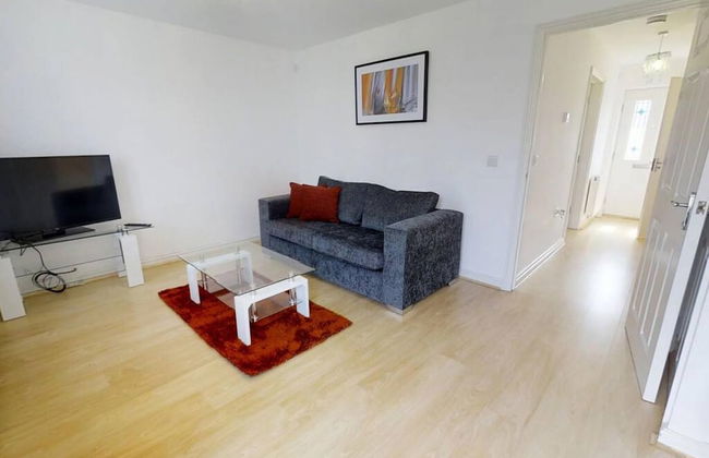 Stayzo - Cole Green Lane - Ideal for Your Next Staycation or Workcation Whole House With Wi-fi - Foto 16