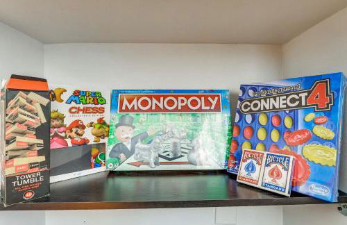 Family Fun in Scotch Plains! Home with Game Room - Foto 8