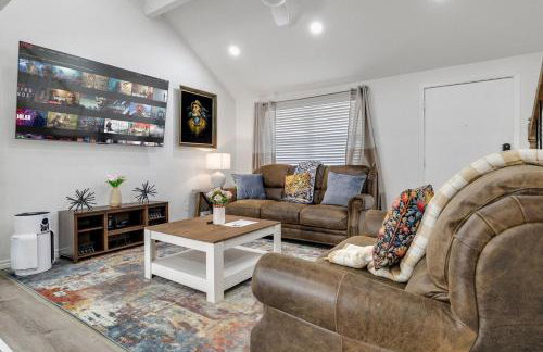 Frisco Getaway Hometel w the Spa and Outdoor Kitchen - Foto 37