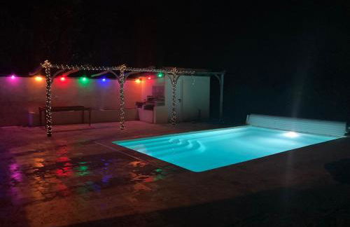 Rustic cottage with stunning swimming pool - Foto 24