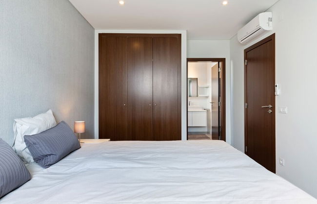 Luxury Villa With Private Pool - Photo 21