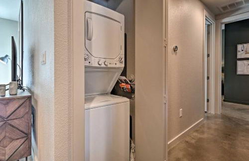 Urban Escape in SoLA with Private Patio! - Foto 25