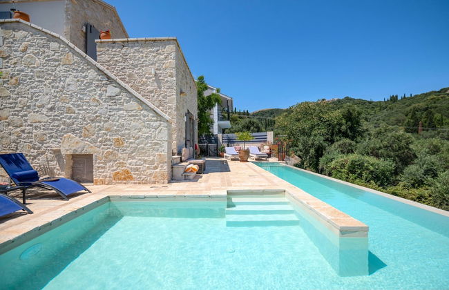 Bee Tree Villa in Corfu - Photo 2