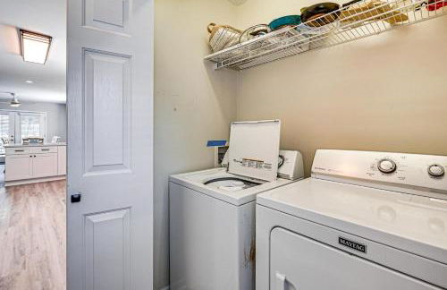 Walk to Ocean Surfside Beach Gem with Private Pool - Foto 20