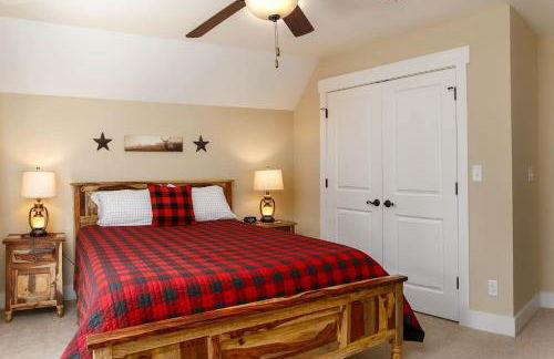 River Rock Cabin - Comfortable, Private Home with King Beds & Mountain Views - Foto 26