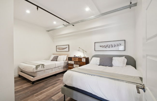 Brushed & Bold | RiNo Art Lofts - Foto 2