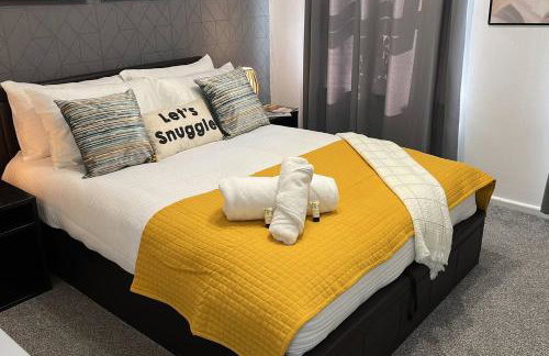 Stylish 1-Bed Luxury Retreat - Photo 18