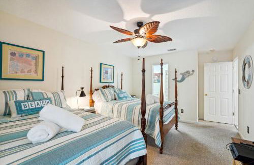 Breezy PCB Vacation Rental with Lanai, Walk to Ocean - Photo 18