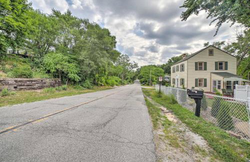 Pet-Friendly Lake Getaway 1 Block to Beach! - Foto 30