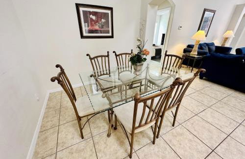 Spacious, Open Layout And Pool Relaxation! - Foto 10