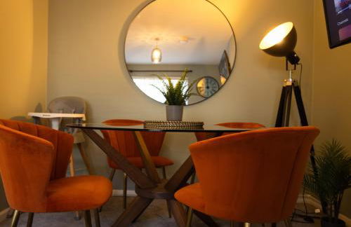 Modern 2-Bed Near Station - Ideal for Relocations & Contractors - Foto 2