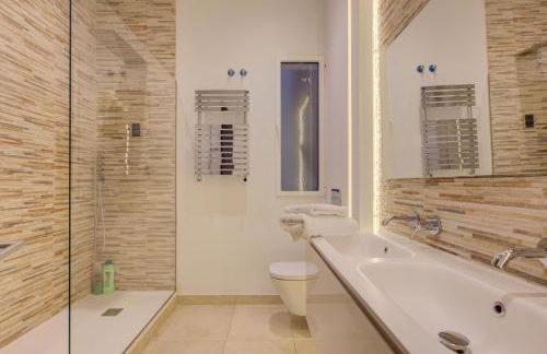 Luxury Rooms Madrid Center Duplex - Photo 13