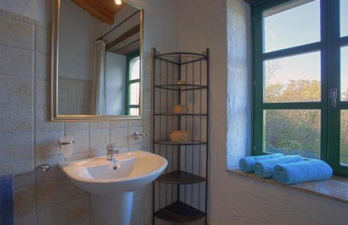 Spacious villa with 10x5m pool, aircon. Rural retreat, stunning views. - Foto 30