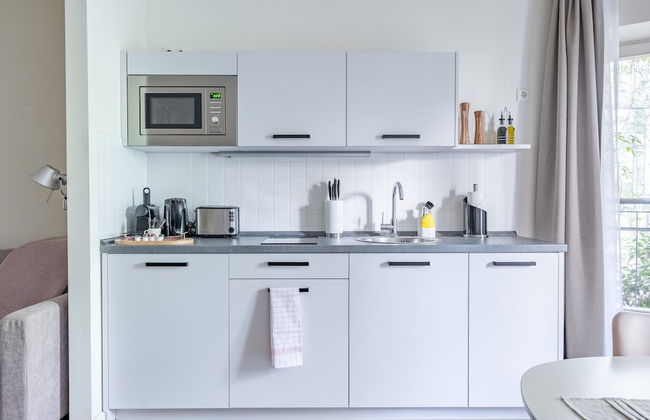 Schoenhouse Berlin City Street - Photo 49