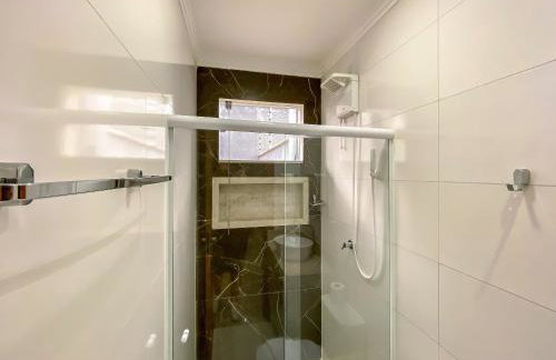 Casa Individual com 2 suítes, cozinha completa, Internet privativa 300MBPS, região bem sossegada com comercios diversos ao redor - Foto 50