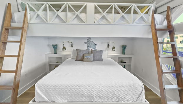 Views From Above 3 Bedroom Condo by RedAwning - Foto 5, Habitación