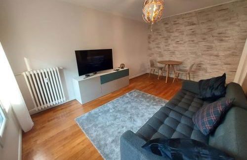 Bel appartement 2 pièces, sortie de métro ligne 8 - Foto 2