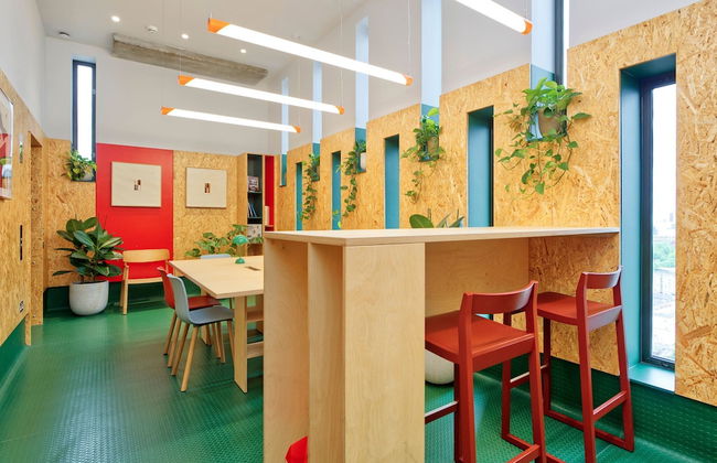 Striking One-bedroom Apartment Vibrant Poplar - Foto 25