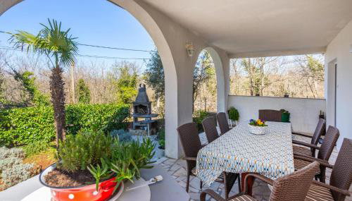 3 Bedroom Amazing Home In Malinska - Foto 3