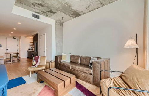 Luxury 1BR with Views, Rooftop Pool and Walk To Rainey St. - Foto 15