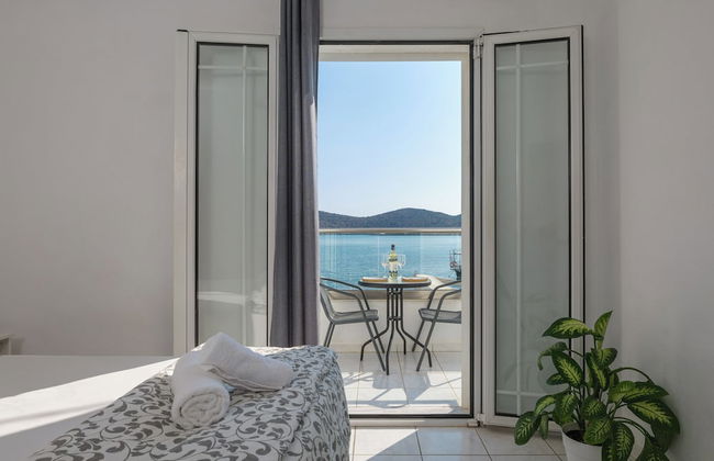 Hiona Seaside - Photo 9