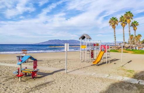 2 Bedroom Lovely Home In Málaga - Photo 24