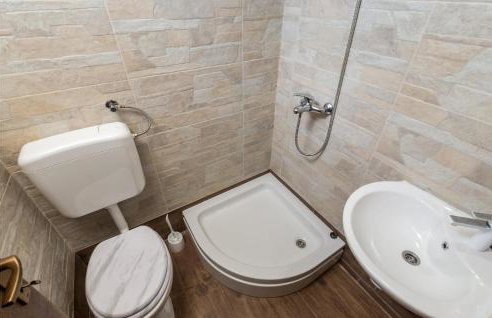 Gorgeous Home In Gospic - Photo 37