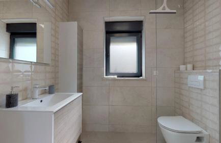 2 Bed House - Sleeps 4 - HotTub - Garden - Parking - Foto 3