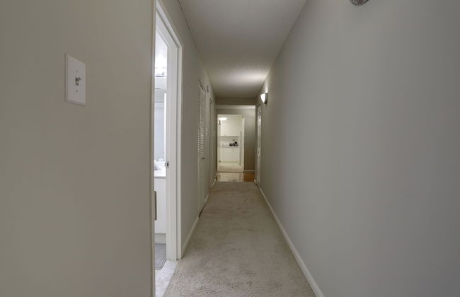 Modern Apt Near Airport & Metro - Photo 7