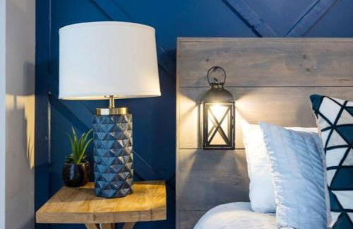 Modern Townhome, Large Game Room, 10min to Downtown! Sleeps 10! - Foto 21