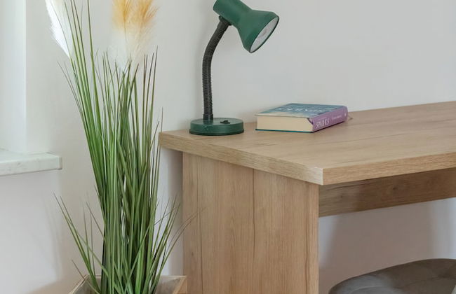 Beautiful House With Garden by Renters - Photo 8