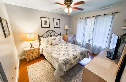 Cozy Cottage private back yard and free coffee - Foto 21