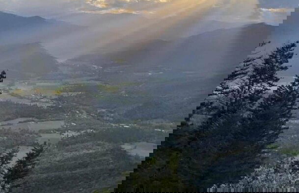 Enchanting Getaway: Farmhouse and Tiny House Duo - Foto 26