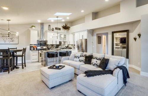 Near Red Rocks Golden Getaway with Deck! - Foto 1