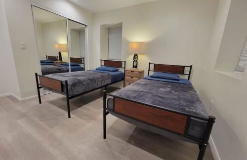 Prime LA 2 bedroom & 3 bath home Beverly Hills adj - Foto 26