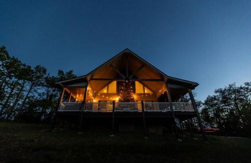 Mountain Top Escape w Hot Tub, Fireplace and Views - Foto 26