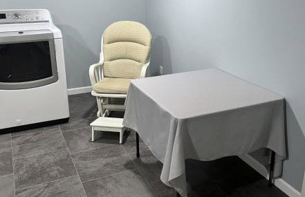 Private Lower Level Suite in Home-Sep Entrance! - Foto 53