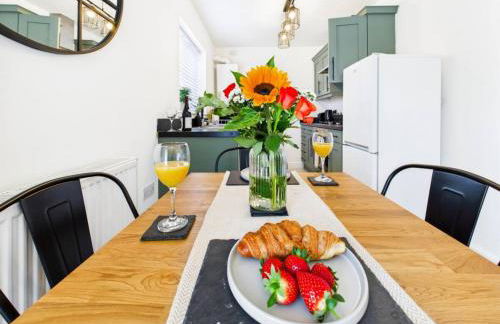 2 Bed Home Port Talbot - Perfect For Contractors & Families - Photo 24