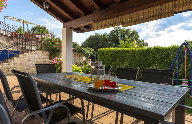 Villa in Kujici Near Beach With Pool - Foto 32