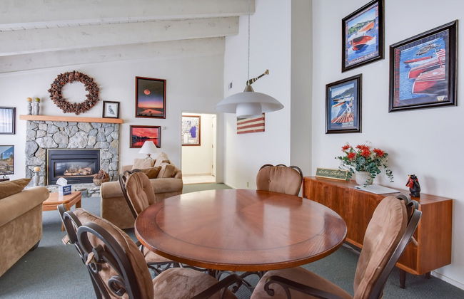 Waters Edge Vista HOA Pool & Pier Access - Foto 23