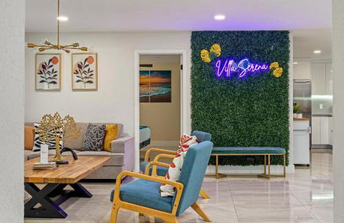 Waterfront Oasis Escape with 7 Seats Hot Tub! - Foto 17