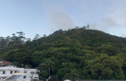 Condomínio Eliliane - Cobertura em Canto Grande - Foto 2