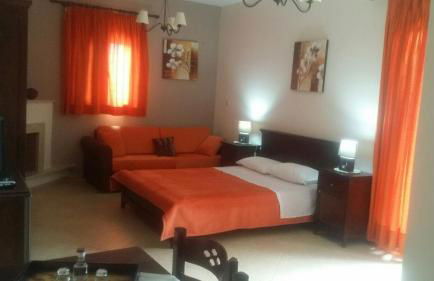 Elia Meronas - Photo 11