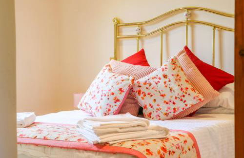 Great Bradley Cottage - Photo 12