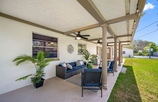 Luxe Largo Retreat: Pool, Games, Basketball & More - Foto 48