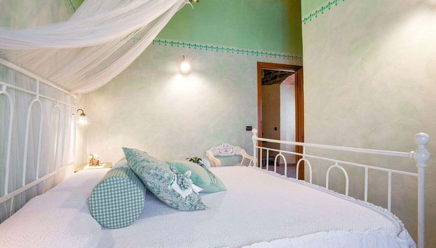 Lovely Farmhouse in Pian di Sco With Barbecue - Foto 4, Habitación