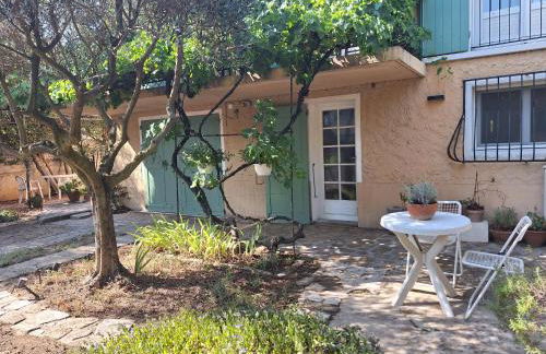 Le jardinet d'Emma - Jacuzzi & Jardin à Arles Calme Parking Gratuit RDC - Foto 6