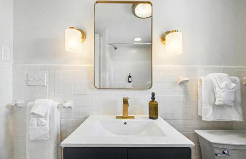 3-Bedroom House Near Notre Dame with Parking - Foto 17