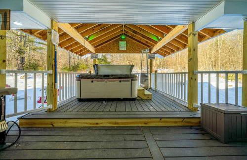 New Sunday River Ski Retreat with Hot Tub Spa - FirePit Sleeps 16 - Foto 57