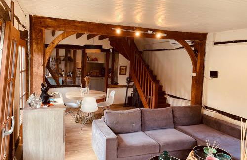 Beautiful Normandy Longere, billiards, heated pool - Foto 41